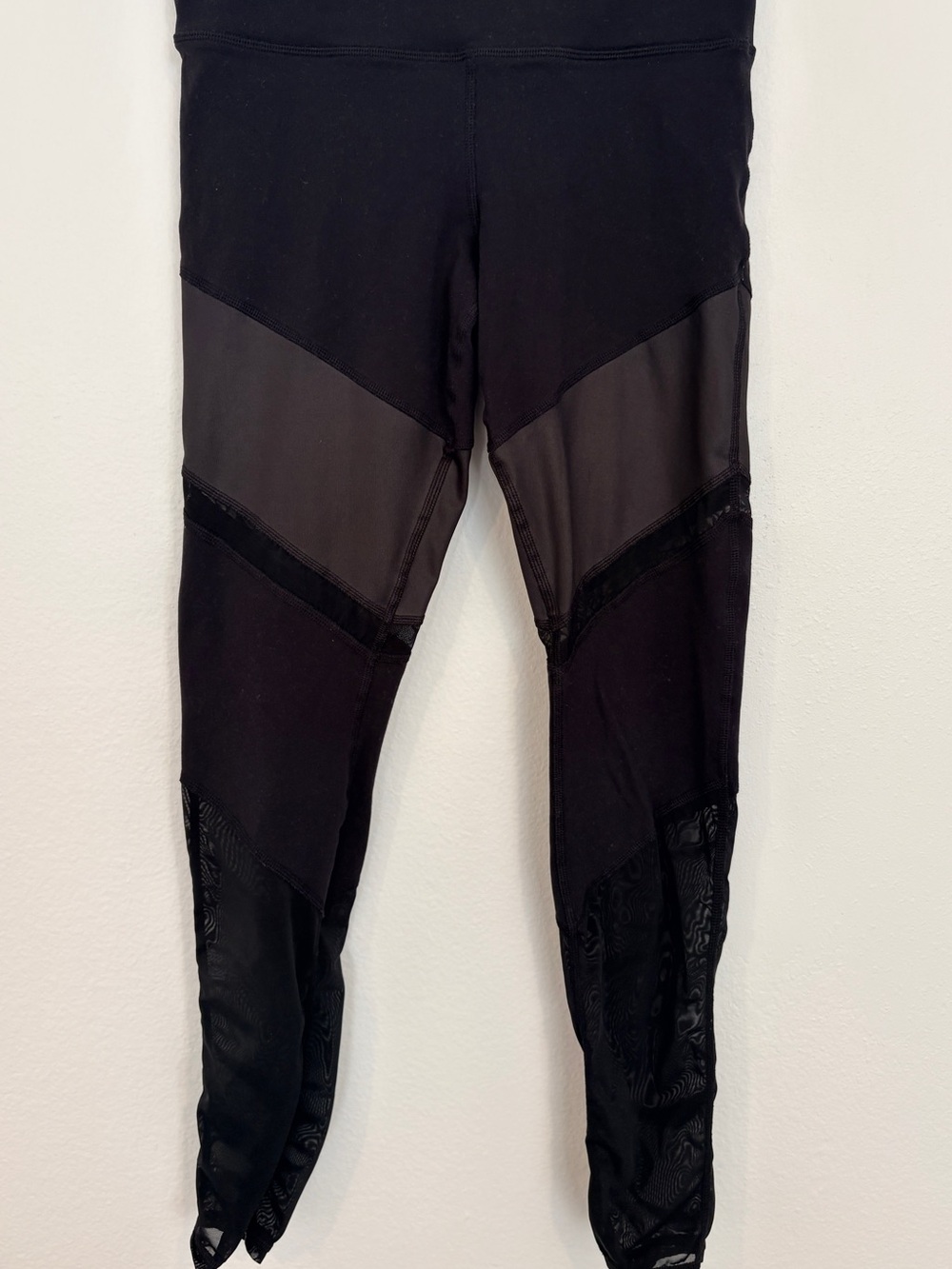 Black ALO Active Leggings with Mesh Panels